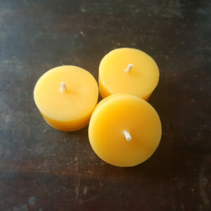 Containerless Beeswax Tealights